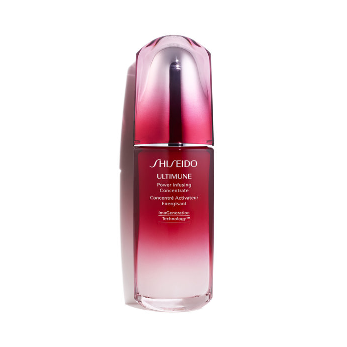 Shiseido Ultimune Power Infusing Concentrate, energizující a ochranný koncentrát na obličej, 1 867 Kč
