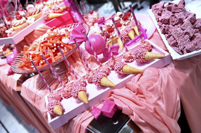 Kdo si nenechal party s podtitulem „Pink is our religion” ujít? 