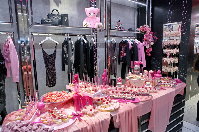Kdo si nenechal party s podtitulem „Pink is our religion” ujít? 