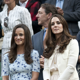 Kate and Pippa Middleton
Obě sestry na sebe strhly veškerou pozornost hlavně během královské svatby Kate a Williama. Kromě podobných povah je ale spojují i krásné hnědé vlasy, foukané vlny a smysl pro elegantní šaty.
Kate and Pippa Middleton
Obě sestry na sebe strhly veškerou pozornost hlavně během královské svatby Kate a Williama. Kromě podobných povah je ale spojují i krásné hnědé vlasy, foukané vlny a smysl pro elegantní šaty.