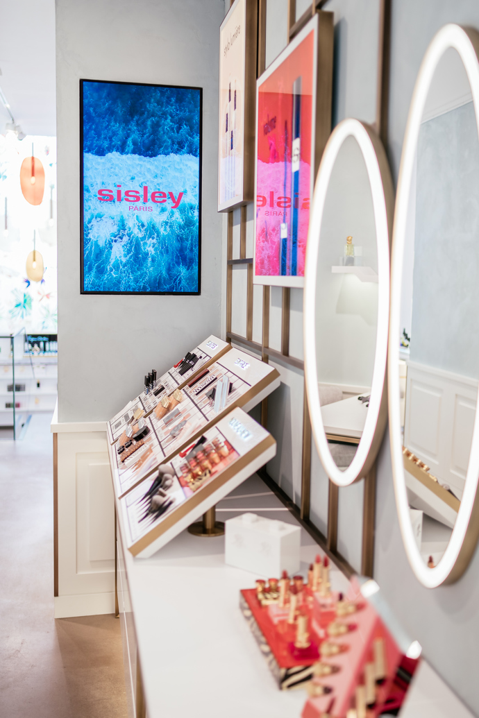 Navštivte s ELLE pražský Boutique Sisley: 