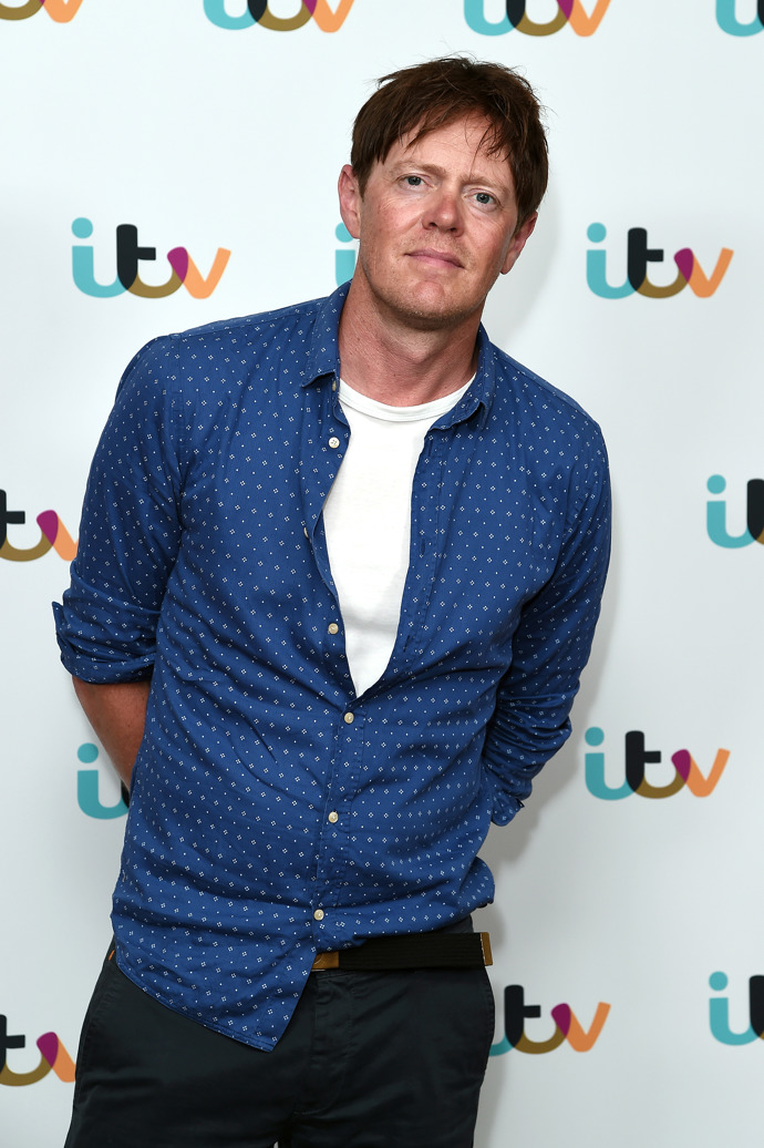 Kris Marshall
Co dělá dnes?
Jeho nejslavnější role byla v detektivním dramatu Death. Ale zahrál si i v seriálu Citizen Kahn, který také vysílalo BBC v letech 2000 až 2005.
Kris Marshall
Co dělá dnes?
Jeho nejslavnější role byla v detektivním dramatu Death. Ale zahrál si i v seriálu Citizen Kahn, který také vysílalo BBC v letech 2000 až 2005.