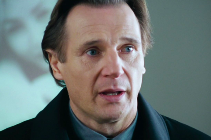 Postava: Daniel
Herec: Liam Neeson
Proč ho milujeme: Protože v úvodních scénách filmu, kde pohřbívá svou ženu, vytahujeme jeden kapesníček za druhým.
Postava: Daniel
Herec: Liam Neeson
Proč ho milujeme: Protože v úvodních scénách filmu, kde pohřbívá svou ženu, vytahujeme jeden kapesníček za druhým.