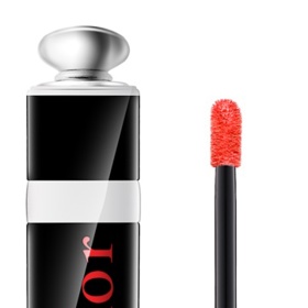 dlouhotrvající tekutá rtěnka pro objem rtů, Dior Dior Addict Lacquer Plump, odstín 648 Dior Pulse, 902 Kč
dlouhotrvající tekutá rtěnka pro objem rtů, Dior Dior Addict Lacquer Plump, odstín 648 Dior Pulse, 902 Kč