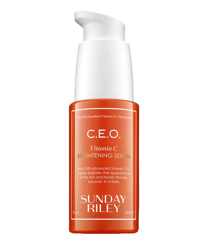 rozjasňující sérem, Sunday Riley C.E.O. Vitamin C, 2330 Kč
