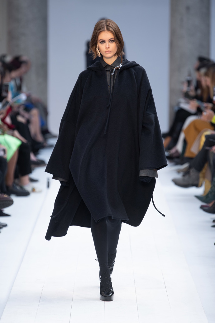 Podívejte se na naše nejoblíbenější looky z přehlídky Max Mara FW20: