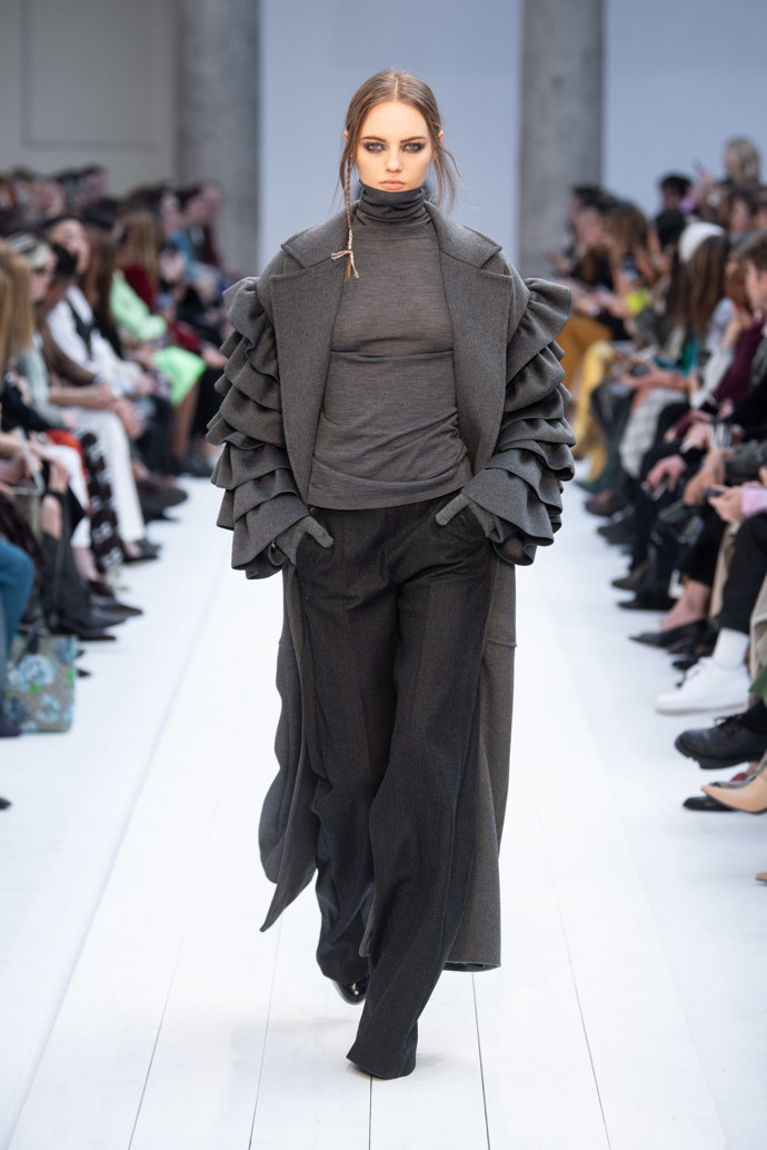 Podívejte se na naše nejoblíbenější looky z přehlídky Max Mara FW20: