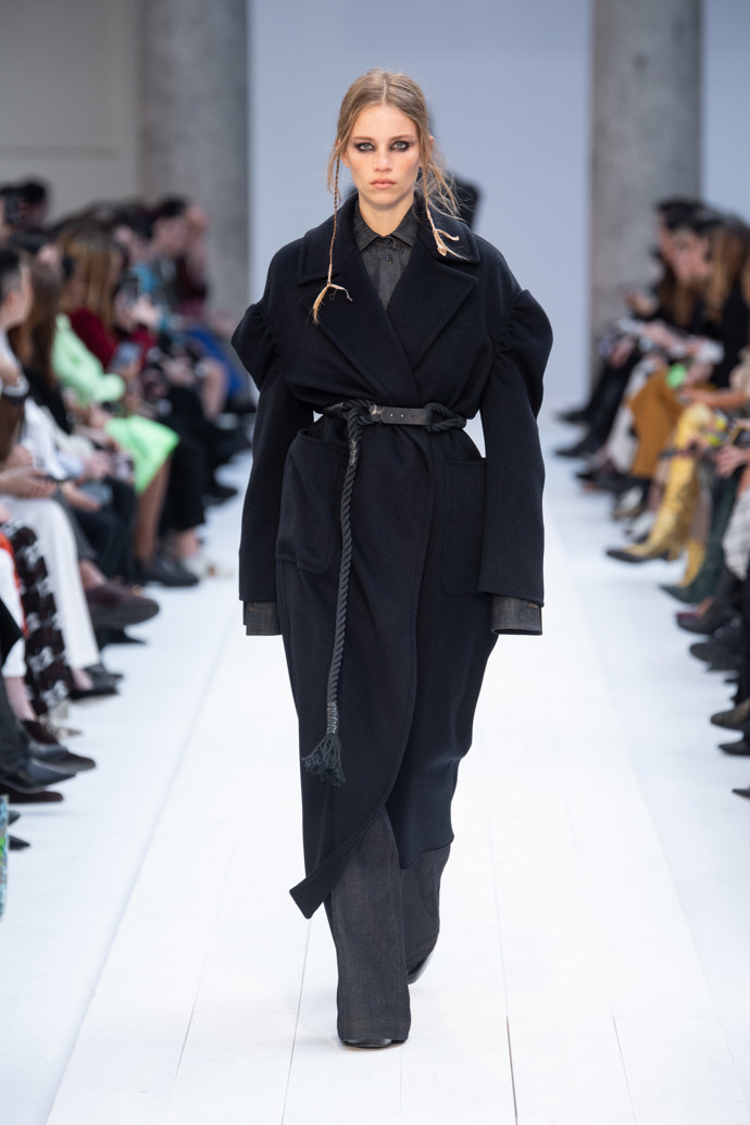 Podívejte se na naše nejoblíbenější looky z přehlídky Max Mara FW20: