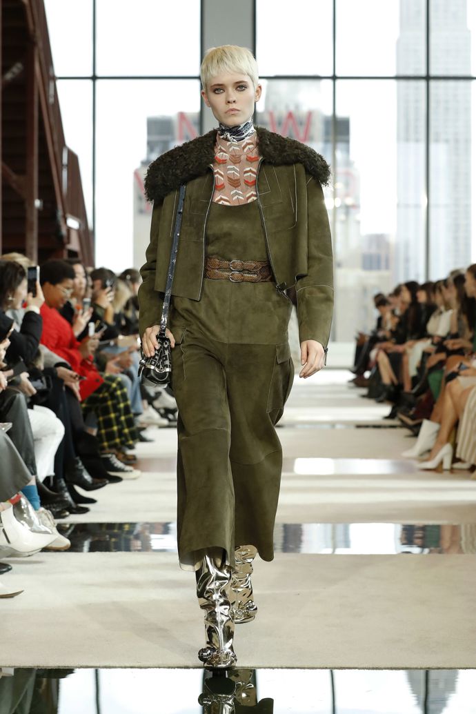 Podívejte se na naše nejoblíbenější looky z přehlídky Longchamp: 