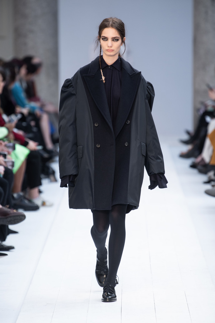 Podívejte se na naše nejoblíbenější looky z přehlídky Max Mara FW20: