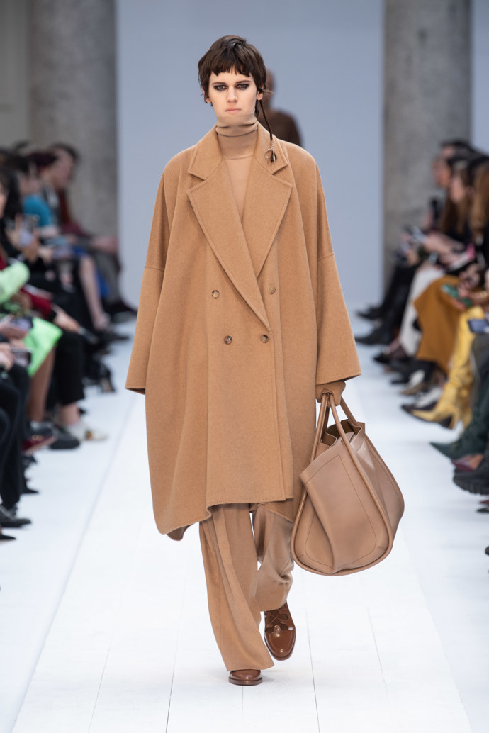 Podívejte se na naše nejoblíbenější looky z přehlídky Max Mara FW20: