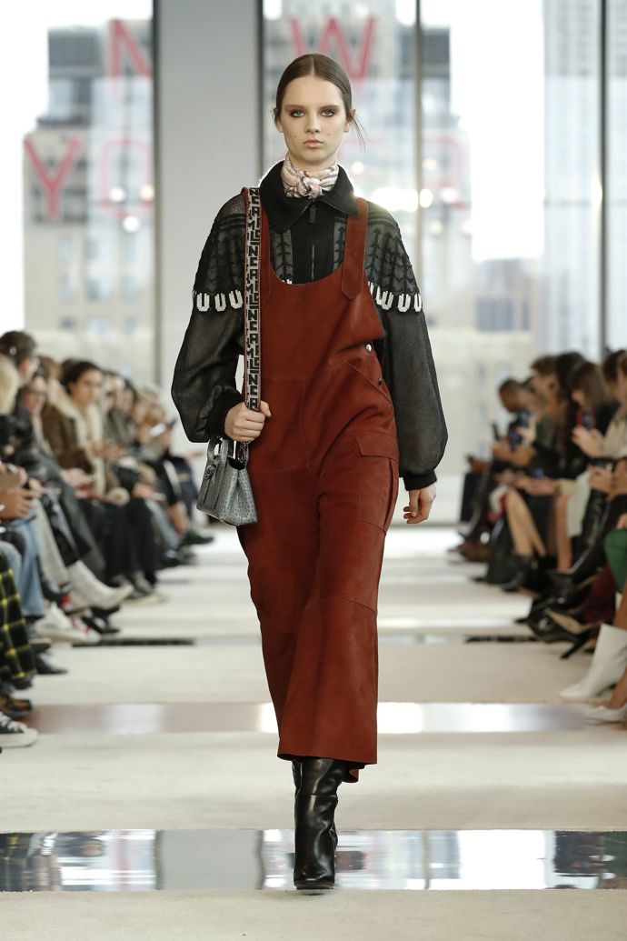 Podívejte se na naše nejoblíbenější looky z přehlídky Longchamp: 