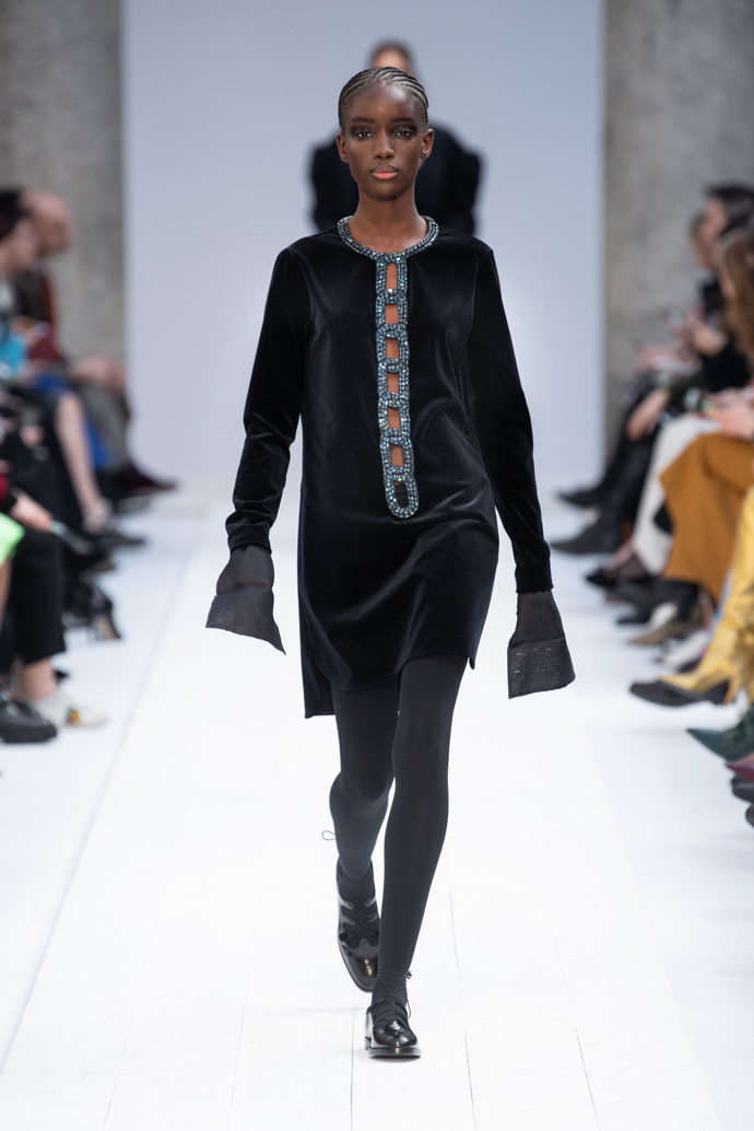 Podívejte se na naše nejoblíbenější looky z přehlídky Max Mara FW20:
