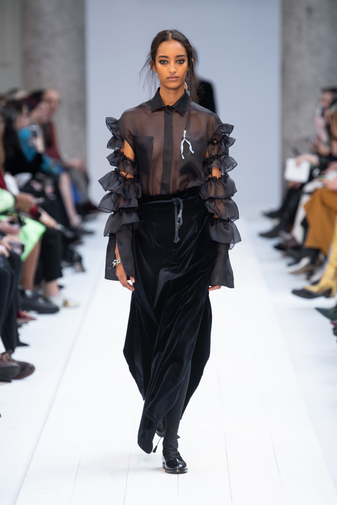 Podívejte se na naše nejoblíbenější looky z přehlídky Max Mara FW20: