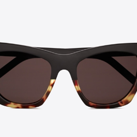 Saint Laurent
Saint Laurent