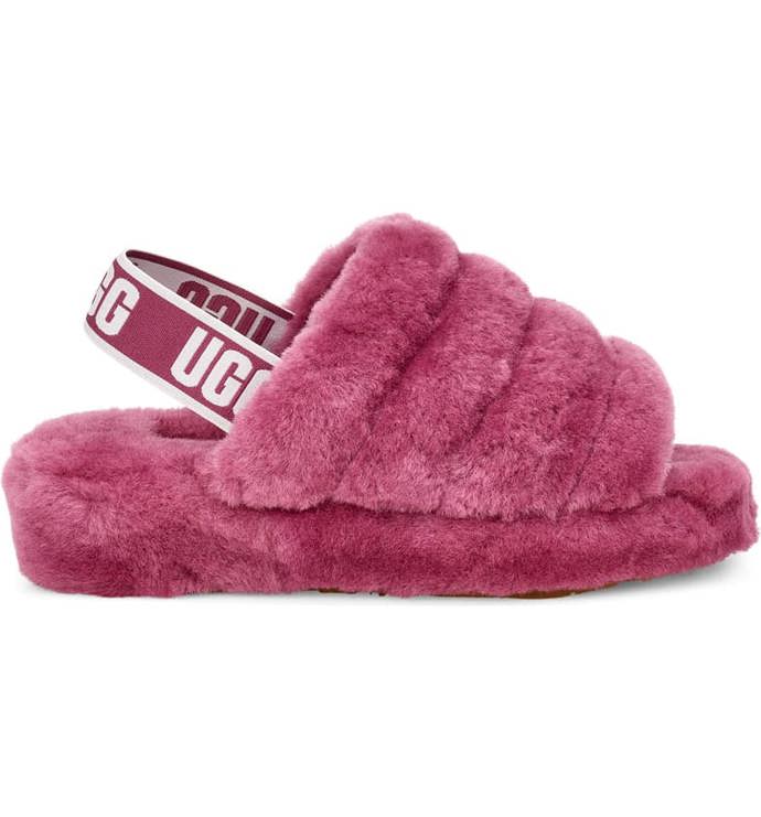 pantofle, Ugg, 2490 Kč
