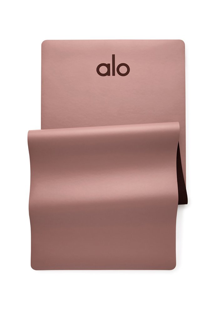 Alo Yoga, 2990 Kč
