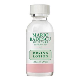 Efektivní, rychlá lokální péče specificky formulovaná s kyselinou salicylovou, sulfurem a zinc oxide, Drying Lotion, MARIO BADESCU, prodává Douglas.cz, 399 Kč
