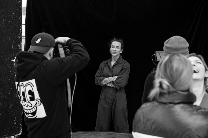 Nakoukněte s do backstage focení projektu a podívejte se na finální výsledek: