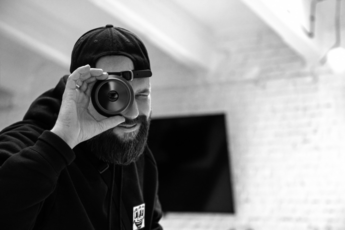 Nakoukněte s do backstage focení projektu a podívejte se na finální výsledek: