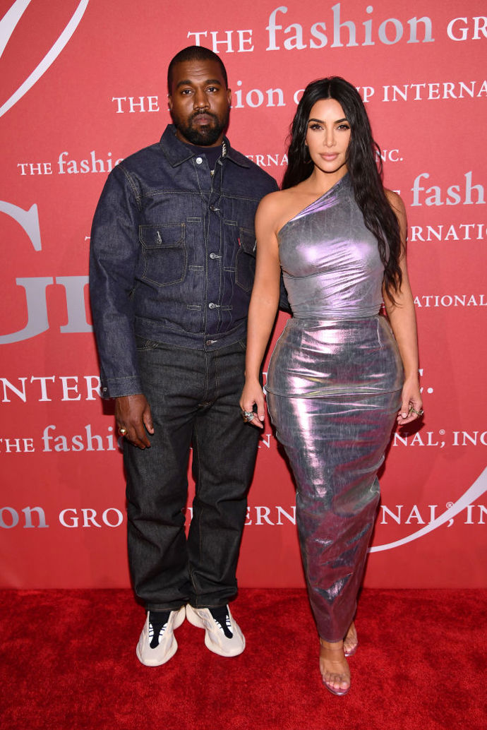 30 cool outfitů Kim Kardashian a Kanye Westa: