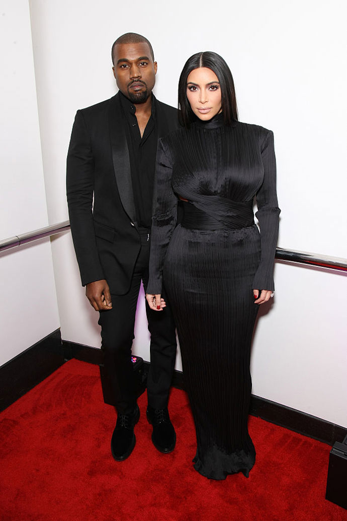 30 cool outfitů Kim Kardashian a Kanye Westa: