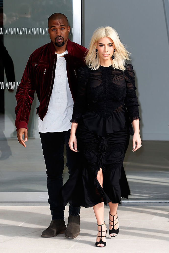 30 cool outfitů Kim Kardashian a Kanye Westa: