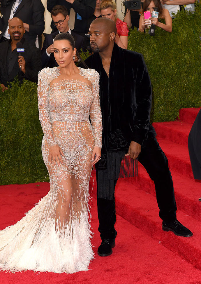 30 cool outfitů Kim Kardashian a Kanye Westa: