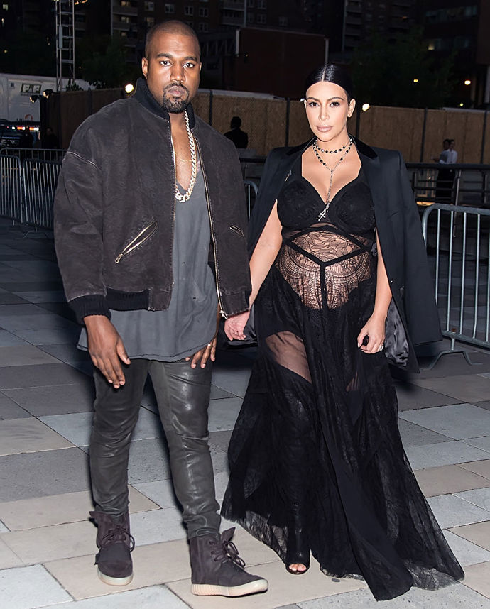 30 cool outfitů Kim Kardashian a Kanye Westa: