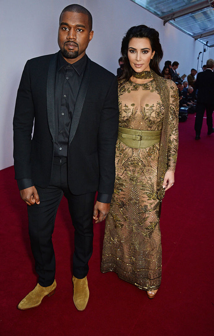 30 cool outfitů Kim Kardashian a Kanye Westa: