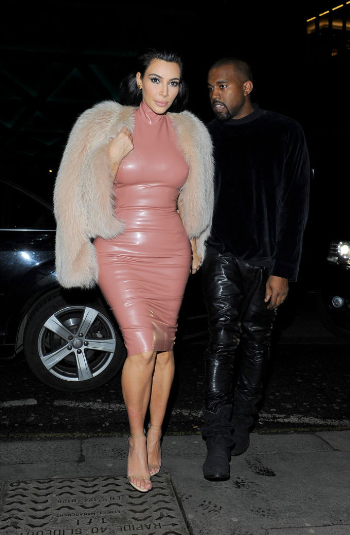 30 cool outfitů Kim Kardashian a Kanye Westa:
