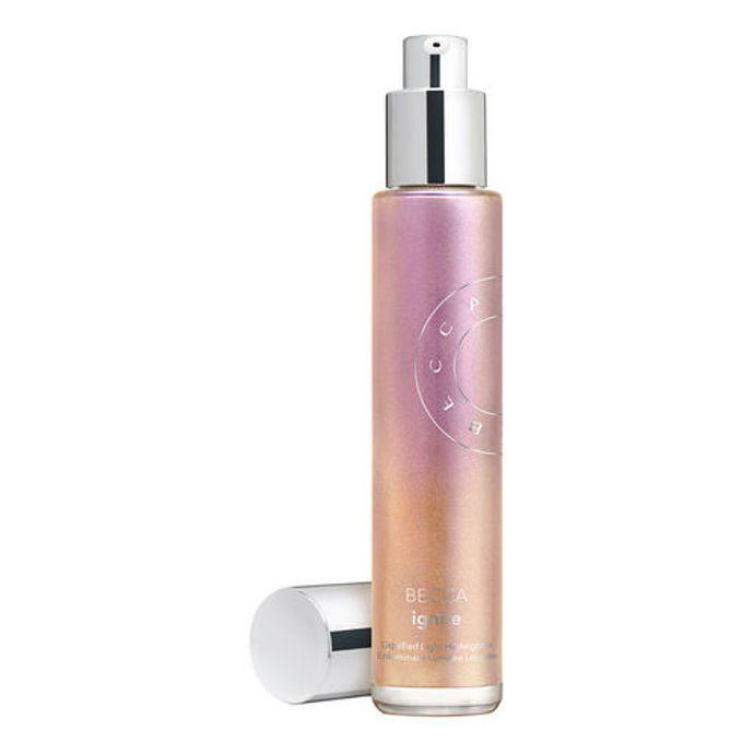 Tekutý rozjasňovač, Ignite Liquified Light Highlighter, BECCA COSMETICS, prodává Sephora.cz, 1090 Kč
