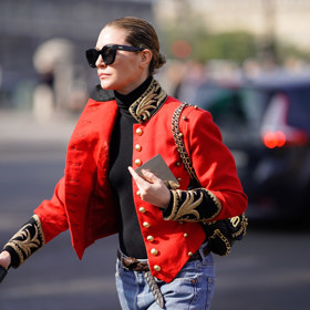 Street style z pařížského týdne módy před přehlídkou Balmain jaro/léto 2019.

Foto: Getty Images
