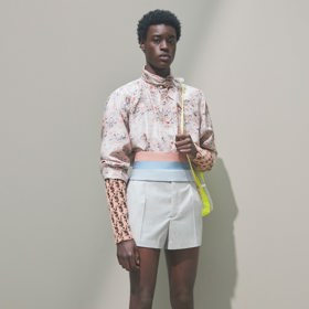 Spolupráce Kima Jonese s ghanským umělcem Amoakem Boafem pro Dior Men SS21.

Foto: Jackie Nickerson, Dior
