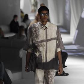 Prohlédněte si celou kolekci Fendi Spring-Summer 2021: