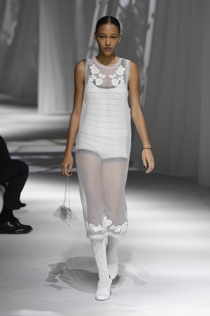 Prohlédněte si celou kolekci Fendi Spring-Summer 2021: