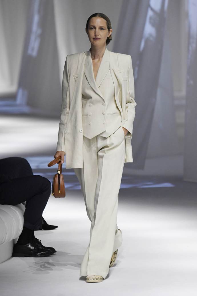 Prohlédněte si celou kolekci Fendi Spring-Summer 2021: