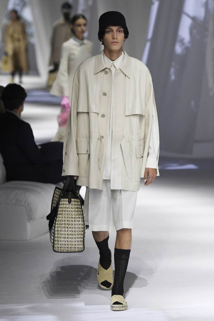 Prohlédněte si celou kolekci Fendi Spring-Summer 2021: