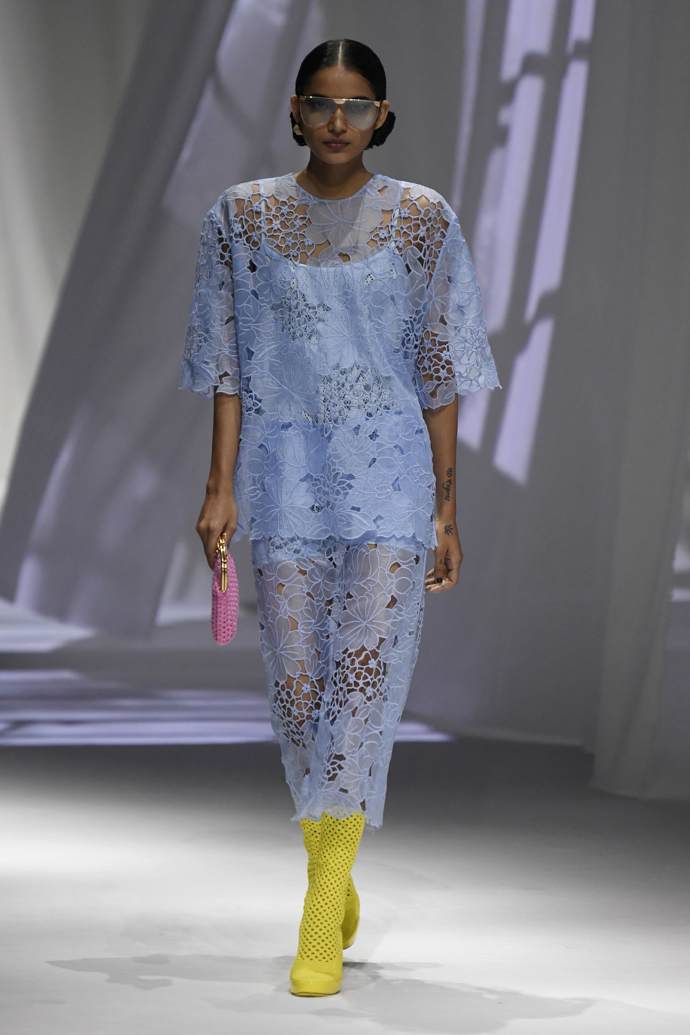 Prohlédněte si celou kolekci Fendi Spring-Summer 2021: