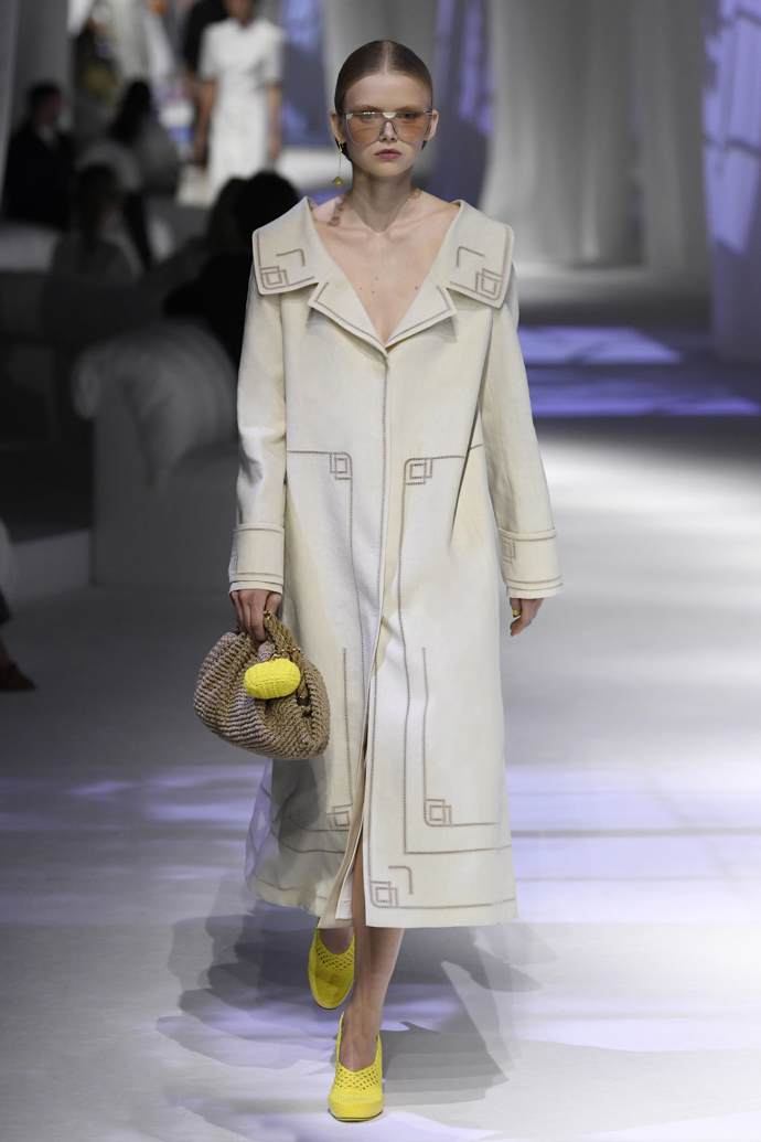 Prohlédněte si celou kolekci Fendi Spring-Summer 2021:
