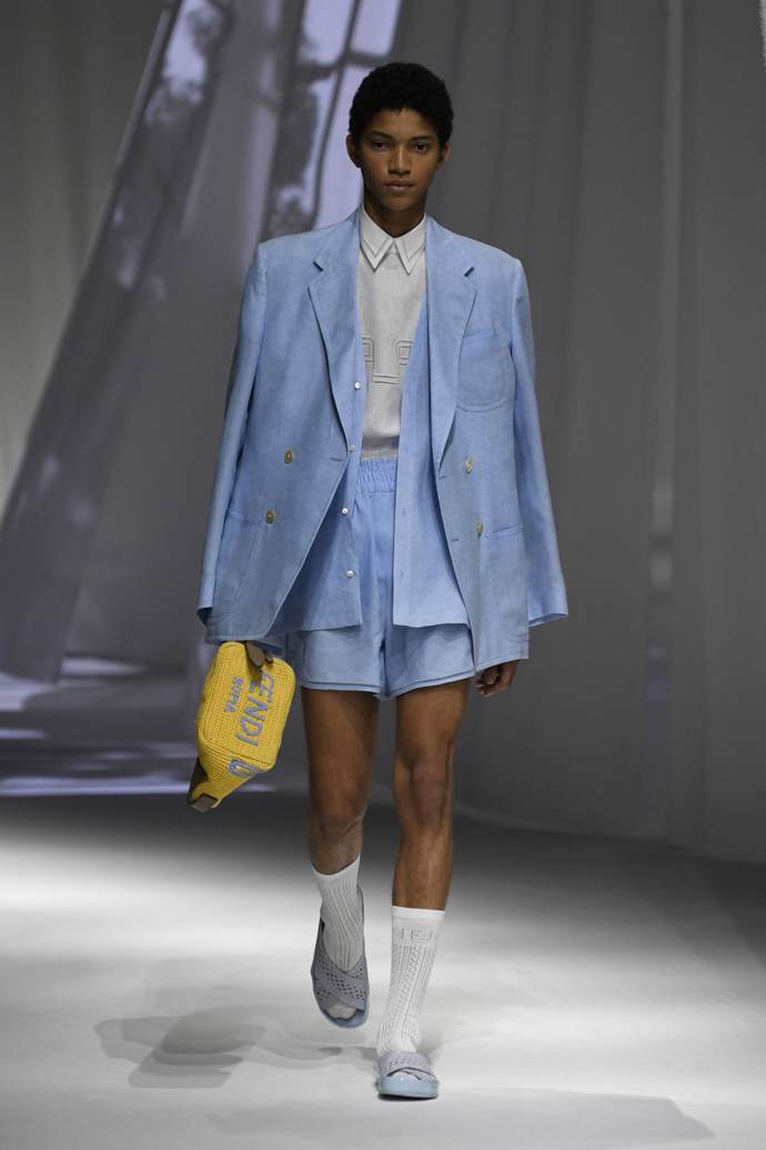 Prohlédněte si celou kolekci Fendi Spring-Summer 2021: