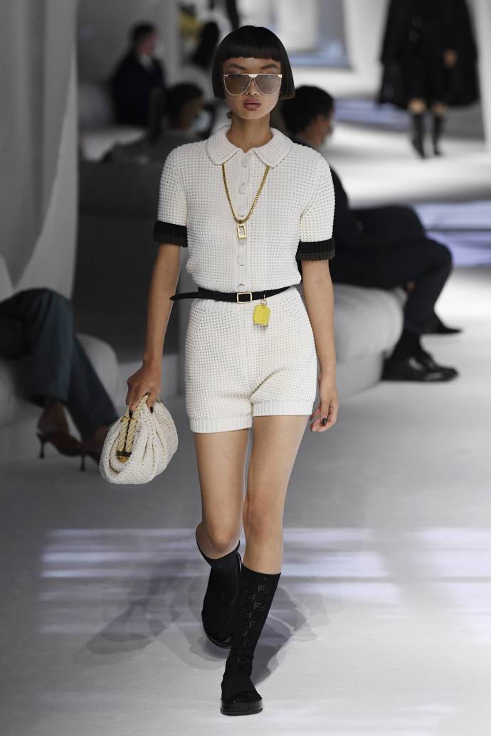 Prohlédněte si celou kolekci Fendi Spring-Summer 2021:
