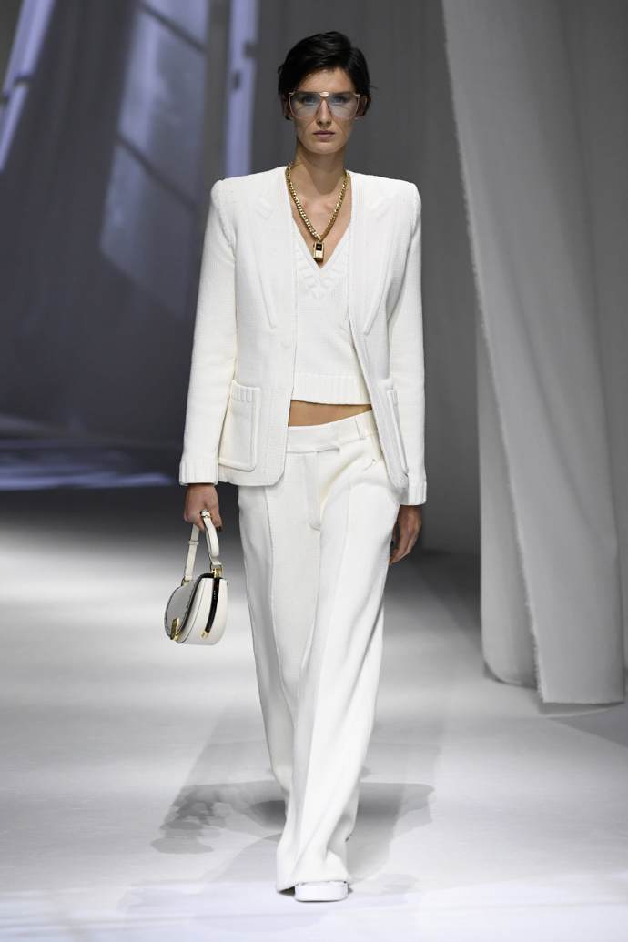 Prohlédněte si celou kolekci Fendi Spring-Summer 2021: