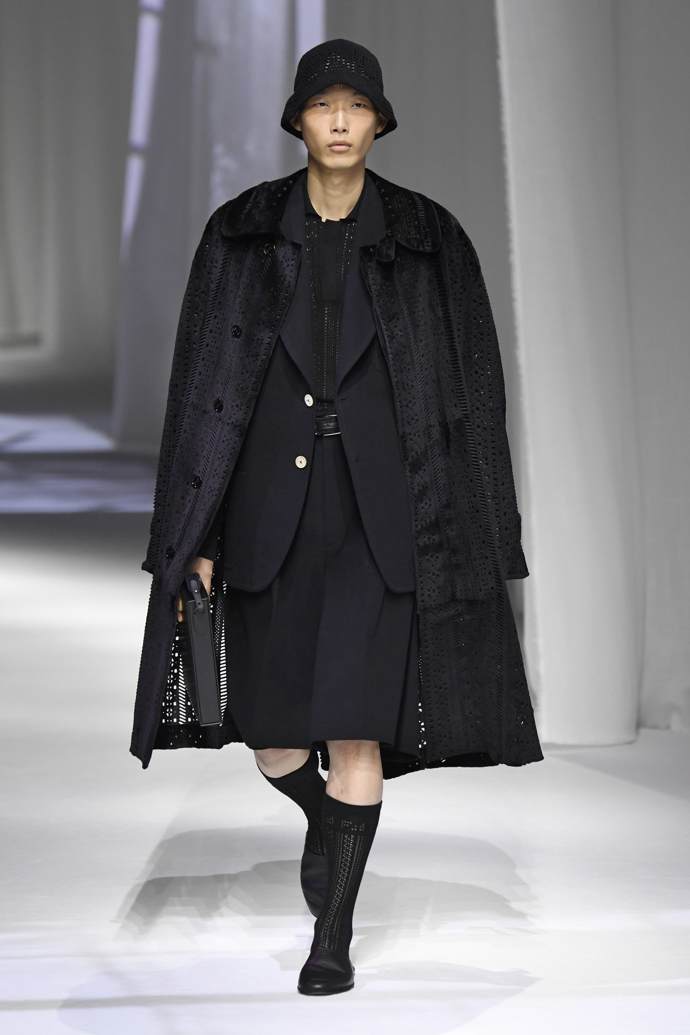 Prohlédněte si celou kolekci Fendi Spring-Summer 2021: