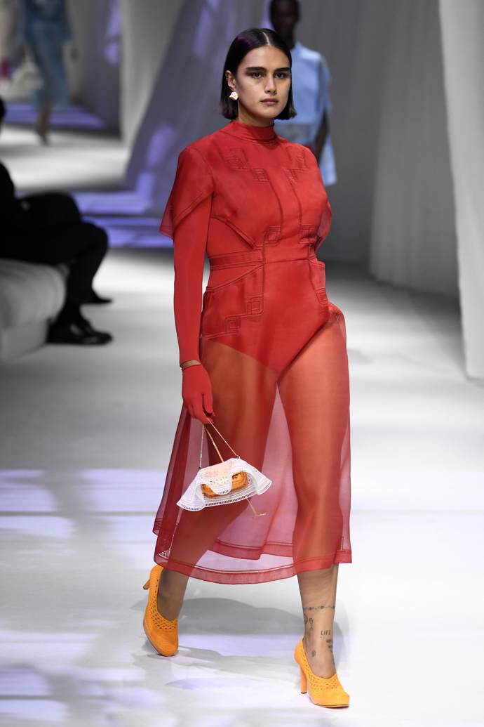Prohlédněte si celou kolekci Fendi Spring-Summer 2021: