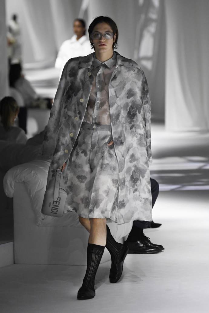 Prohlédněte si celou kolekci Fendi Spring-Summer 2021: