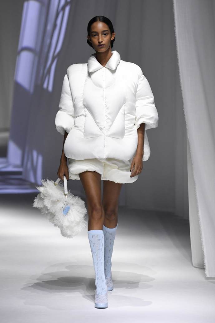 Prohlédněte si celou kolekci Fendi Spring-Summer 2021: