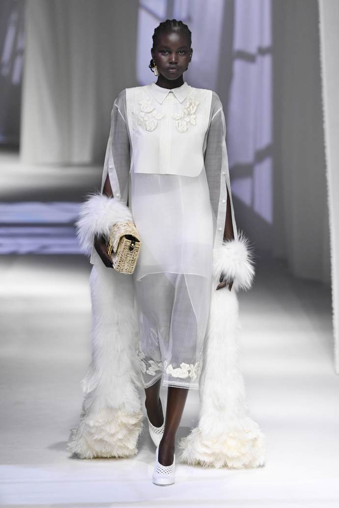 Prohlédněte si celou kolekci Fendi Spring-Summer 2021: