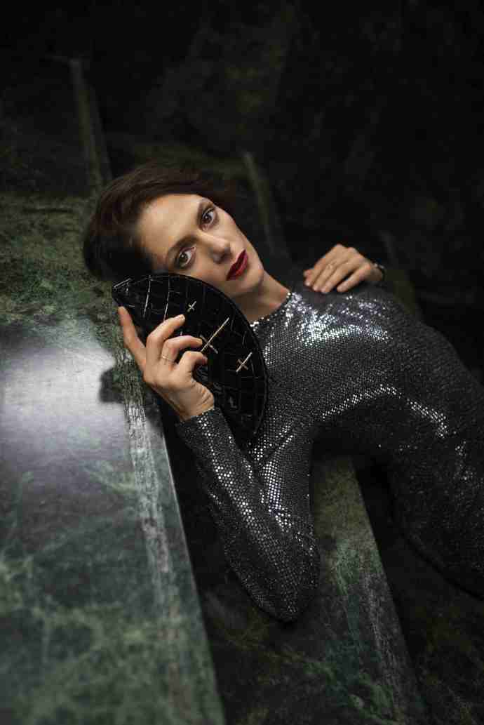 Klára Issová pro .about leather.