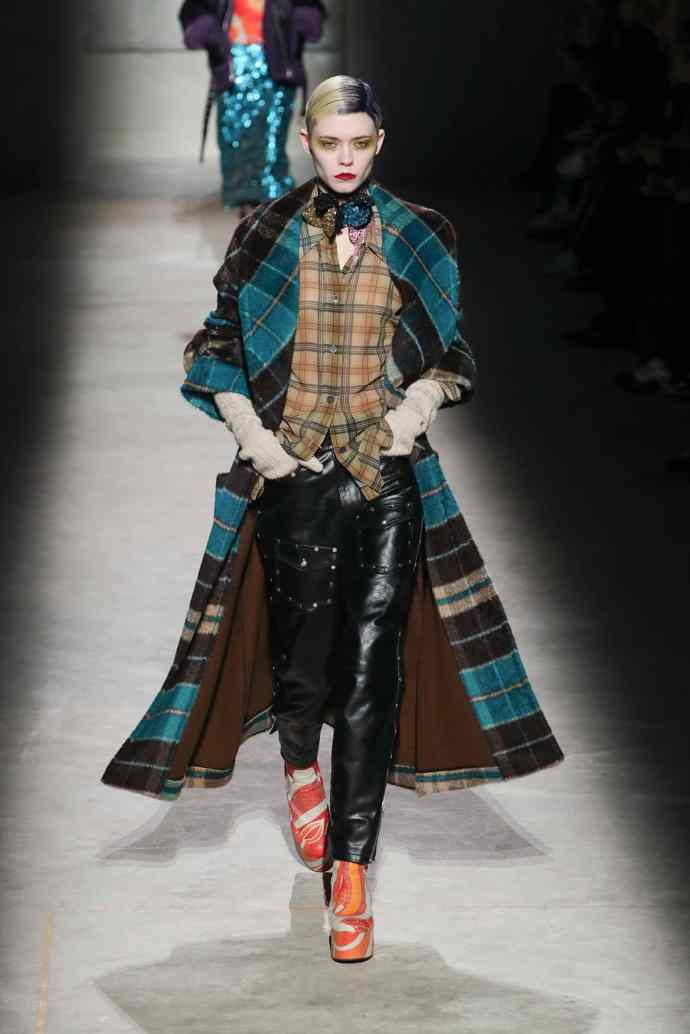 Dries Van Noten : Runway - Paris Fashion Week Womenswear Podzim / Zima 2020/2021
